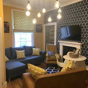 Central City Pad One Bedroom Plus Double Sofabed Appartamento Bath