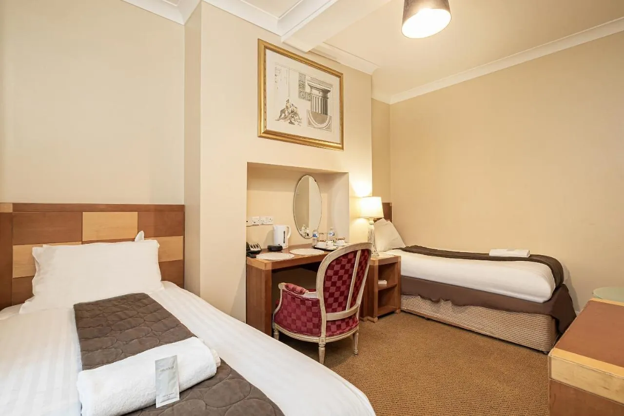 **** Hotel Barrington Lodge Crawley  Großbritannien